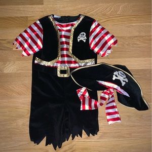 3/$10 💜 Pirate Costume